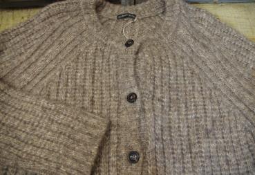 Preview: Cardigan, Strickjacke Ines von Les Racines du Ciel, Alpakawolle, Detail